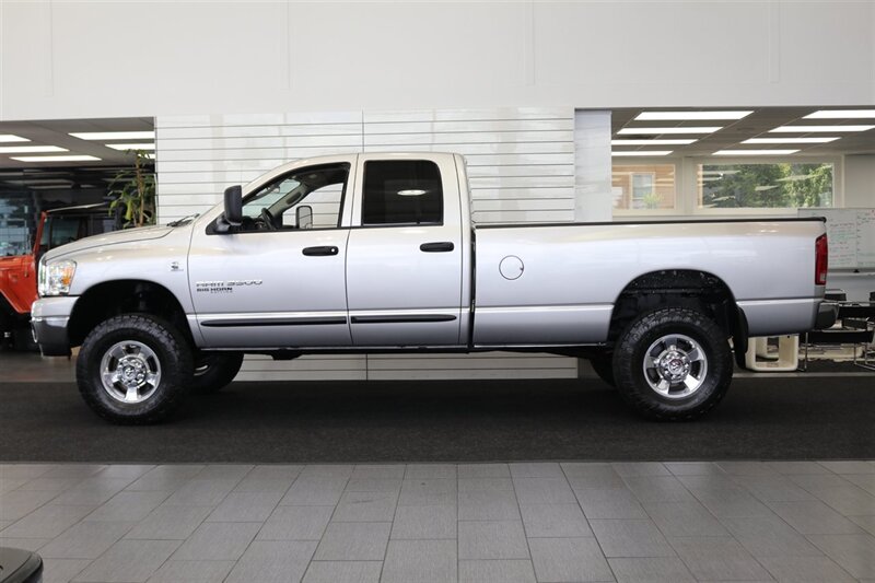 2006 Dodge Ram 3500 100% RUST FREE* 100% STOCK NEVER TUNED* NEW 3 "FABTEC LEVEL KIT W/BILSTEIN 5100s* NEW 35 "TOYO A/T III* NEW BRAKE CALIPERS-ROTORS-PADS-COOLANT FLUSH-BRAKE FLUID FLUSH-BELTS-AC SERVICE* DEALER SERVICED - Photo 11 - Portland, OR 97230