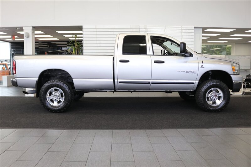 2006 Dodge Ram 3500 100% RUST FREE* 100% STOCK NEVER TUNED* NEW 3 "FABTEC LEVEL KIT W/BILSTEIN 5100s* NEW 35 "TOYO A/T III* NEW BRAKE CALIPERS-ROTORS-PADS-COOLANT FLUSH-BRAKE FLUID FLUSH-BELTS-AC SERVICE* DEALER SERVICED - Photo 4 - Portland, OR 97230
