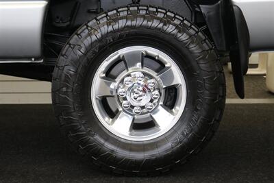 2006 Dodge Ram 3500 100% RUST FREE* 100% STOCK NEVER TUNED* NEW 3 "FABTEC LEVEL KIT W/BILSTEIN 5100s* NEW 35 "TOYO A/T III* NEW BRAKE CALIPERS-ROTORS-PADS-COOLANT FLUSH-BRAKE FLUID FLUSH-BELTS-AC SERVICE* DEALER SERVICED - Photo 48 - Portland, OR 97230