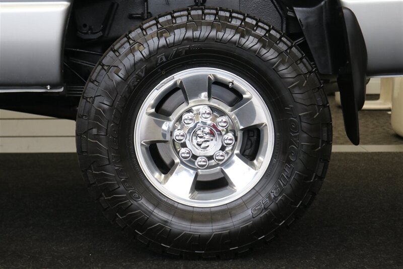 2006 Dodge Ram 3500 100% RUST FREE* 100% STOCK NEVER TUNED* NEW 3 "FABTEC LEVEL KIT W/BILSTEIN 5100s* NEW 35 "TOYO A/T III* NEW BRAKE CALIPERS-ROTORS-PADS-COOLANT FLUSH-BRAKE FLUID FLUSH-BELTS-AC SERVICE* DEALER SERVICED - Photo 48 - Portland, OR 97230