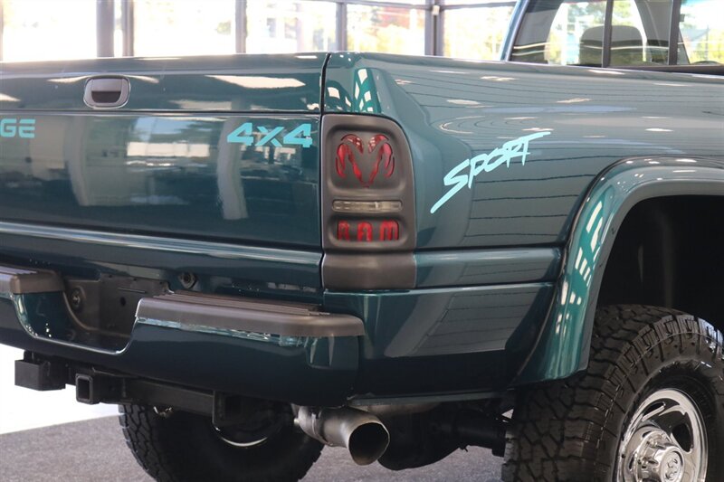 1995 Dodge Ram 2500 SLT Laramie 100% RUST FREE* NEW WINDOW OUT FULL REPAINT / BUFFED / WET SANDED / POLISHED* NEW 3 " LEVEL LIFT W/ BILSTEIN 5100s* NEW 35 " FALKEN A/T 4Ws* NEW FUEL PUMP - NEW LIFT PUMP - AC SERVICE - Photo 52 - Portland, OR 97230