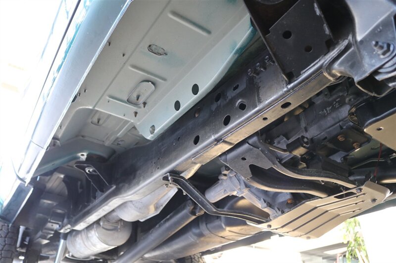 1995 Dodge Ram 2500 SLT Laramie 100% RUST FREE* NEW WINDOW OUT FULL REPAINT / BUFFED / WET SANDED / POLISHED* NEW 3 " LEVEL LIFT W/ BILSTEIN 5100s* NEW 35 " FALKEN A/T 4Ws* NEW FUEL PUMP - NEW LIFT PUMP - AC SERVICE - Photo 31 - Portland, OR 97230