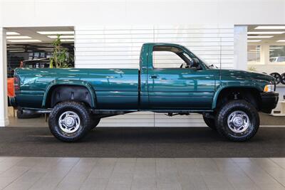 1995 Dodge Ram 2500 SLT Laramie 100% RUST FREE* NEW WINDOW OUT FULL REPAINT / BUFFED / WET SANDED / POLISHED* NEW 3 " LEVEL LIFT W/ BILSTEIN 5100s* NEW 35 " FALKEN A/T 4Ws* NEW FUEL PUMP - NEW LIFT PUMP - AC SERVICE - Photo 5 - Portland, OR 97230