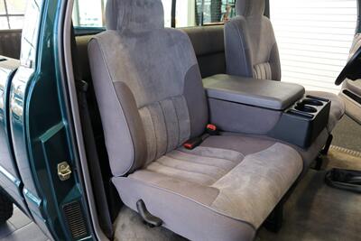1995 Dodge Ram 2500 SLT Laramie 100% RUST FREE* NEW WINDOW OUT FULL REPAINT / BUFFED / WET SANDED / POLISHED* NEW 3 " LEVEL LIFT W/ BILSTEIN 5100s* NEW 35 " FALKEN A/T 4Ws* NEW FUEL PUMP - NEW LIFT PUMP - AC SERVICE - Photo 17 - Portland, OR 97230
