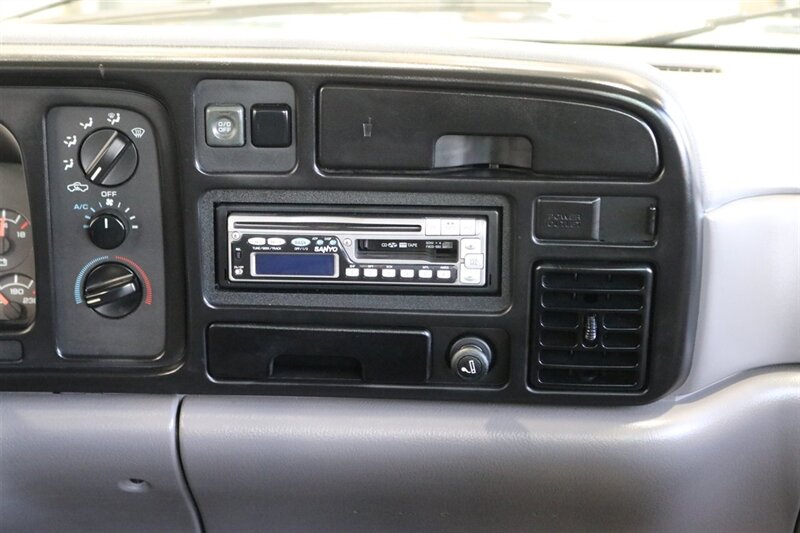 1995 Dodge Ram 2500 SLT Laramie 100% RUST FREE* NEW WINDOW OUT FULL REPAINT / BUFFED / WET SANDED / POLISHED* NEW 3 " LEVEL LIFT W/ BILSTEIN 5100s* NEW 35 " FALKEN A/T 4Ws* NEW FUEL PUMP - NEW LIFT PUMP - AC SERVICE - Photo 83 - Portland, OR 97230