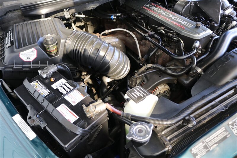 1995 Dodge Ram 2500 SLT Laramie 100% RUST FREE* NEW WINDOW OUT FULL REPAINT / BUFFED / WET SANDED / POLISHED* NEW 3 " LEVEL LIFT W/ BILSTEIN 5100s* NEW 35 " FALKEN A/T 4Ws* NEW FUEL PUMP - NEW LIFT PUMP - AC SERVICE - Photo 40 - Portland, OR 97230