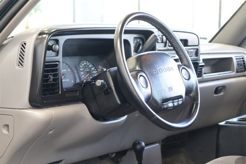 1995 Dodge Ram 2500 SLT Laramie 100% RUST FREE* NEW WINDOW OUT FULL REPAINT / BUFFED / WET SANDED / POLISHED* NEW 3 " LEVEL LIFT W/ BILSTEIN 5100s* NEW 35 " FALKEN A/T 4Ws* NEW FUEL PUMP - NEW LIFT PUMP - AC SERVICE - Photo 76 - Portland, OR 97230