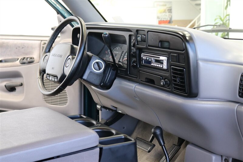 1995 Dodge Ram 2500 SLT Laramie 100% RUST FREE* NEW WINDOW OUT FULL REPAINT / BUFFED / WET SANDED / POLISHED* NEW 3 " LEVEL LIFT W/ BILSTEIN 5100s* NEW 35 " FALKEN A/T 4Ws* NEW FUEL PUMP - NEW LIFT PUMP - AC SERVICE - Photo 77 - Portland, OR 97230