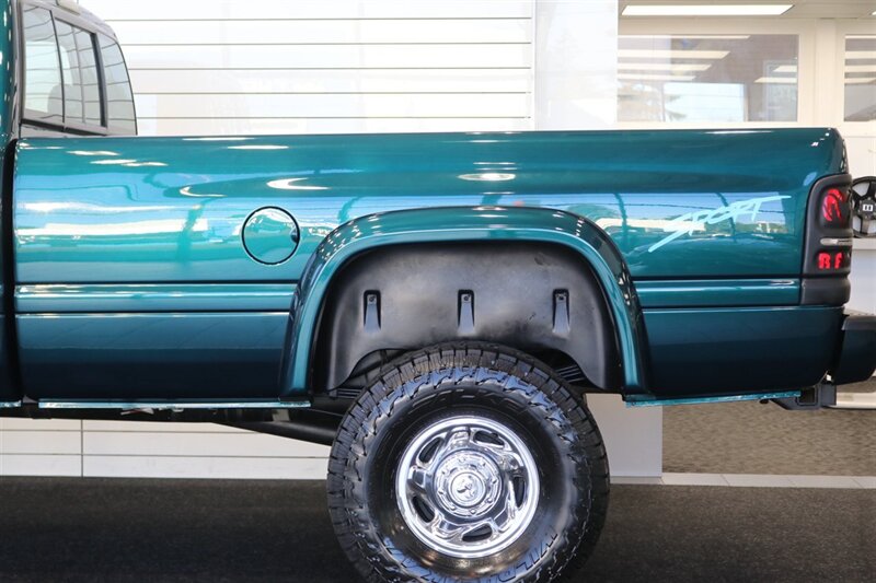 1995 Dodge Ram 2500 SLT Laramie 100% RUST FREE* NEW WINDOW OUT FULL REPAINT / BUFFED / WET SANDED / POLISHED* NEW 3 " LEVEL LIFT W/ BILSTEIN 5100s* NEW 35 " FALKEN A/T 4Ws* NEW FUEL PUMP - NEW LIFT PUMP - AC SERVICE - Photo 50 - Portland, OR 97230