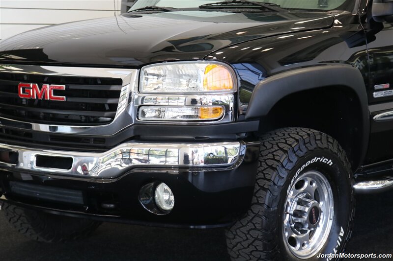 2005 GMC Sierra 2500 SLT  1-OWNER* 100% RUST FREE* NEW BILSTEIN LEVEL LIFT W/BILSTEIN 5100 SHOCKS* NEW 33 " BFG KO3 10-PLYs* BANKS COLD AIRINTAKE* SPRAY IN BED LINER* FRESH SERVICE* 2-KEYS & BOOKS - Photo 12 - Portland, OR 97230