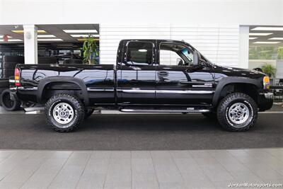 2005 GMC Sierra 2500 SLT  1-OWNER* 100% RUST FREE* NEW BILSTEIN LEVEL LIFT W/BILSTEIN 5100 SHOCKS* NEW 33 " BFG KO3 10-PLYs* BANKS COLD AIRINTAKE* SPRAY IN BED LINER* FRESH SERVICE* 2-KEYS & BOOKS - Photo 5 - Portland, OR 97230