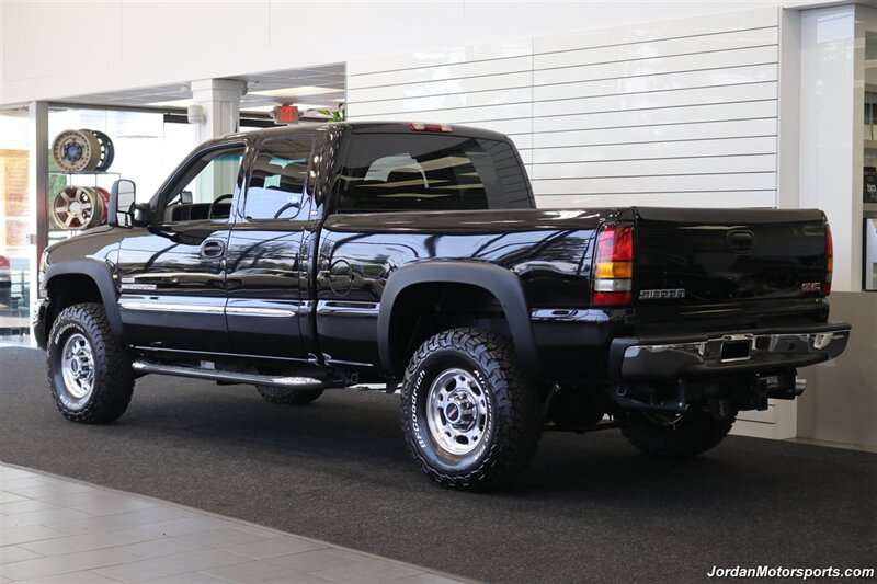 2005 GMC Sierra 2500 SLT  1-OWNER* 100% RUST FREE* NEW BILSTEIN LEVEL LIFT W/BILSTEIN 5100 SHOCKS* NEW 33 " BFG KO3 10-PLYs* BANKS COLD AIRINTAKE* SPRAY IN BED LINER* FRESH SERVICE* 2-KEYS & BOOKS - Photo 6 - Portland, OR 97230