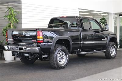 2005 GMC Sierra 2500 SLT  1-OWNER* 100% RUST FREE* NEW BILSTEIN LEVEL LIFT W/BILSTEIN 5100 SHOCKS* NEW 33 " BFG KO3 10-PLYs* BANKS COLD AIRINTAKE* SPRAY IN BED LINER* FRESH SERVICE* 2-KEYS & BOOKS - Photo 7 - Portland, OR 97230