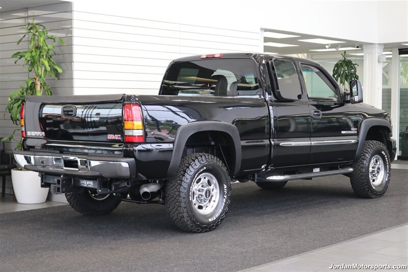 2005 GMC Sierra 2500 SLT  1-OWNER* 100% RUST FREE* NEW BILSTEIN LEVEL LIFT W/BILSTEIN 5100 SHOCKS* NEW 33 " BFG KO3 10-PLYs* BANKS COLD AIRINTAKE* SPRAY IN BED LINER* FRESH SERVICE* 2-KEYS & BOOKS - Photo 7 - Portland, OR 97230