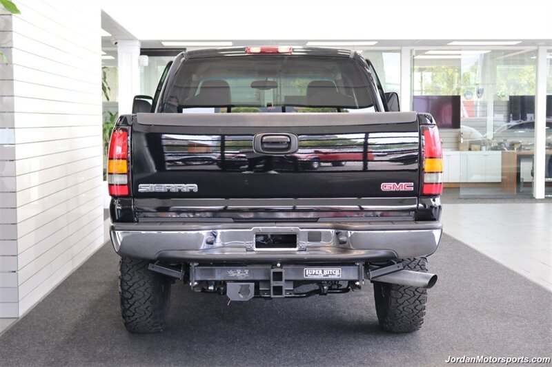 2005 GMC Sierra 2500 SLT  1-OWNER* 100% RUST FREE* NEW BILSTEIN LEVEL LIFT W/BILSTEIN 5100 SHOCKS* NEW 33 " BFG KO3 10-PLYs* BANKS COLD AIRINTAKE* SPRAY IN BED LINER* FRESH SERVICE* 2-KEYS & BOOKS - Photo 9 - Portland, OR 97230