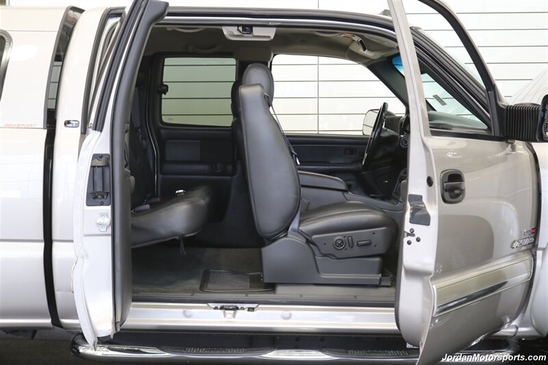 2005 Chevrolet Silverado 2500 LT 4dr Extended Cab LT  1-OWNER* 100% RUST & CORROSION FREE* 100% STOCK* NEVER HAD 5TH WHEEL OR GOOSENECK* FRESH SERVICE* LEATHER* ALL BOOKS & KEYS & SERVICE RECORDS SINCE NEW - Photo 57 - Portland, OR 97230