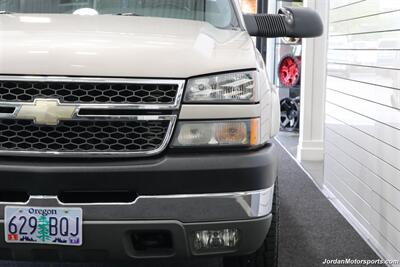 2005 Chevrolet Silverado 2500 LT 4dr Extended Cab LT  1-OWNER* 100% RUST & CORROSION FREE* 100% STOCK* NEVER HAD 5TH WHEEL OR GOOSENECK* FRESH SERVICE* LEATHER* ALL BOOKS & KEYS & SERVICE RECORDS SINCE NEW - Photo 46 - Portland, OR 97230