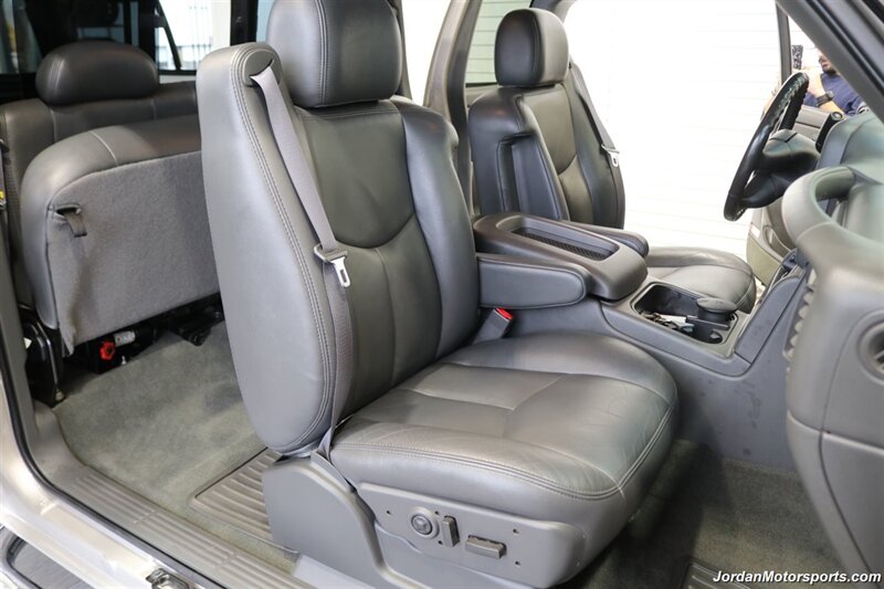 2005 Chevrolet Silverado 2500 LT 4dr Extended Cab LT  1-OWNER* 100% RUST & CORROSION FREE* 100% STOCK* NEVER HAD 5TH WHEEL OR GOOSENECK* FRESH SERVICE* LEATHER* ALL BOOKS & KEYS & SERVICE RECORDS SINCE NEW - Photo 17 - Portland, OR 97230