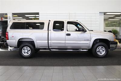 2005 Chevrolet Silverado 2500 LT 4dr Extended Cab LT  1-OWNER* 100% RUST & CORROSION FREE* 100% STOCK* NEVER HAD 5TH WHEEL OR GOOSENECK* FRESH SERVICE* LEATHER* ALL BOOKS & KEYS & SERVICE RECORDS SINCE NEW - Photo 5 - Portland, OR 97230