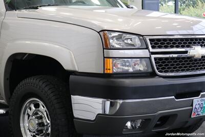 2005 Chevrolet Silverado 2500 LT 4dr Extended Cab LT  1-OWNER* 100% RUST & CORROSION FREE* 100% STOCK* NEVER HAD 5TH WHEEL OR GOOSENECK* FRESH SERVICE* LEATHER* ALL BOOKS & KEYS & SERVICE RECORDS SINCE NEW - Photo 13 - Portland, OR 97230