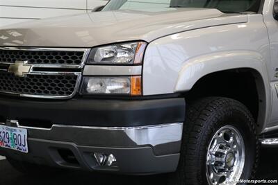 2005 Chevrolet Silverado 2500 LT 4dr Extended Cab LT  1-OWNER* 100% RUST & CORROSION FREE* 100% STOCK* NEVER HAD 5TH WHEEL OR GOOSENECK* FRESH SERVICE* LEATHER* ALL BOOKS & KEYS & SERVICE RECORDS SINCE NEW - Photo 12 - Portland, OR 97230
