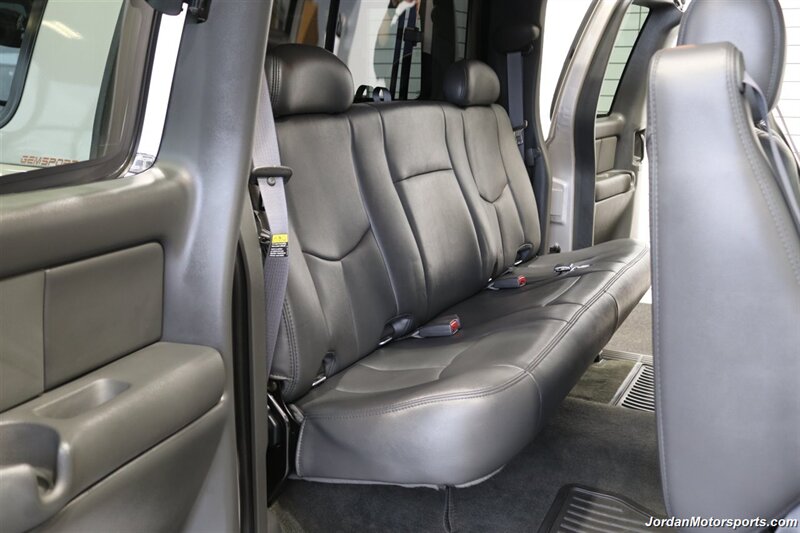 2005 Chevrolet Silverado 2500 LT 4dr Extended Cab LT  1-OWNER* 100% RUST & CORROSION FREE* 100% STOCK* NEVER HAD 5TH WHEEL OR GOOSENECK* FRESH SERVICE* LEATHER* ALL BOOKS & KEYS & SERVICE RECORDS SINCE NEW - Photo 18 - Portland, OR 97230
