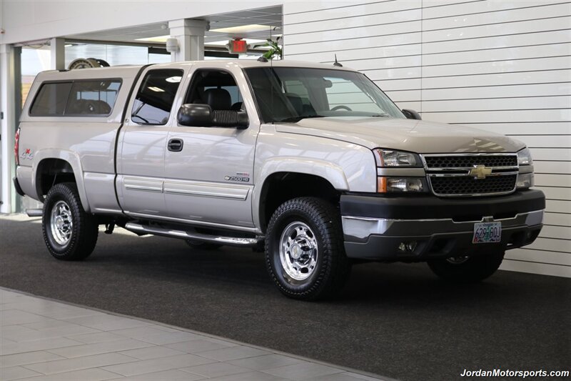 2005 Chevrolet Silverado 2500 LT 4dr Extended Cab LT  1-OWNER* 100% RUST & CORROSION FREE* 100% STOCK* NEVER HAD 5TH WHEEL OR GOOSENECK* FRESH SERVICE* LEATHER* ALL BOOKS & KEYS & SERVICE RECORDS SINCE NEW