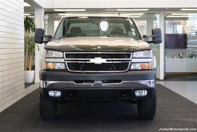 2006 Chevrolet Silverado 2500 LT3  1-OWNER* LBZ* 54K MILES* 0-RUST* NEW 2 "BILSTEIN LEVEL KIT W/NEW BILSTEIN 5100 SHOCKS ALL AROUND* NEW 33 "BFG KO3 10-PLYS* 0-ACCIDENTS* EDGE JUICE TUNER* AFE INTAKE* TRAILER BRAKES* 5TH WHEEL RAILS - Photo 8 - Portland, OR 97230