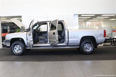 2006 Chevrolet Silverado 2500 LT3  1-OWNER* LBZ* 54K MILES* 0-RUST* NEW 2 "BILSTEIN LEVEL KIT W/NEW BILSTEIN 5100 SHOCKS ALL AROUND* NEW 33 "BFG KO3 10-PLYS* 0-ACCIDENTS* EDGE JUICE TUNER* AFE INTAKE* TRAILER BRAKES* 5TH WHEEL RAILS - Photo 10 - Portland, OR 97230