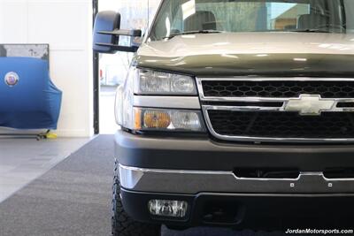 2006 Chevrolet Silverado 2500 LT3  1-OWNER* LBZ* 54K MILES* 0-RUST* NEW 2 "BILSTEIN LEVEL KIT W/NEW BILSTEIN 5100 SHOCKS ALL AROUND* NEW 33 "BFG KO3 10-PLYS* 0-ACCIDENTS* EDGE JUICE TUNER* AFE INTAKE* TRAILER BRAKES* 5TH WHEEL RAILS - Photo 51 - Portland, OR 97230