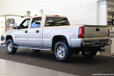 2006 Chevrolet Silverado 2500 LT3  1-OWNER* LBZ* 54K MILES* 0-RUST* NEW 2 "BILSTEIN LEVEL KIT W/NEW BILSTEIN 5100 SHOCKS ALL AROUND* NEW 33 "BFG KO3 10-PLYS* 0-ACCIDENTS* EDGE JUICE TUNER* AFE INTAKE* TRAILER BRAKES* 5TH WHEEL RAILS - Photo 6 - Portland, OR 97230