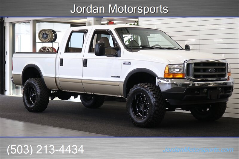 2001 Ford F-250 Lariat  2-OWNER RUST FREE CREW CAB SHORT BED 7.3L* LEVELED ON 35'S* SPRAY IN BED LINER* LARIAT 6-PASSENGER* NEW CALIPERS-ROTORS-BRAKES-BRAKE FLUID FLUSH-AC CHARGE* 2-KEYS & ALL BOOKS*