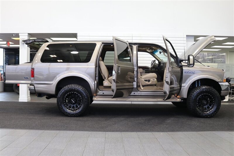 2002 Ford Excursion Limited  CALIFORNIA EXCURSION SINCE NEW* 100% RUST FREE* BILSTEIN LEVEL KIT W/BILSTEIN 5100 SHOCKS* NEW 35 " FALKEN A/T4w & 20 " METHOD WHEELS* ALL BOOKS & KEYS* FULLY SERVICED - Photo 11 - Portland, OR 97230