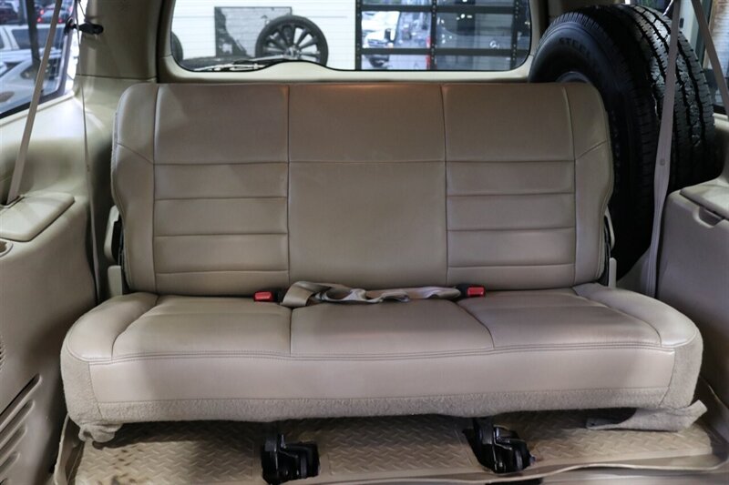2002 Ford Excursion Limited  CALIFORNIA EXCURSION SINCE NEW* 100% RUST FREE* BILSTEIN LEVEL KIT W/BILSTEIN 5100 SHOCKS* NEW 35 " FALKEN A/T4w & 20 " METHOD WHEELS* ALL BOOKS & KEYS* FULLY SERVICED - Photo 19 - Portland, OR 97230