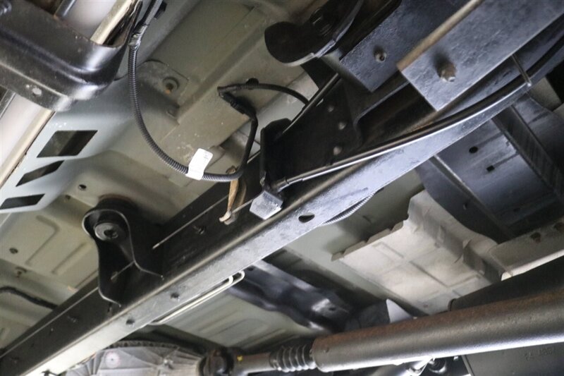 2002 Ford Excursion Limited  CALIFORNIA EXCURSION SINCE NEW* 100% RUST FREE* BILSTEIN LEVEL KIT W/BILSTEIN 5100 SHOCKS* NEW 35 " FALKEN A/T4w & 20 " METHOD WHEELS* ALL BOOKS & KEYS* FULLY SERVICED - Photo 26 - Portland, OR 97230