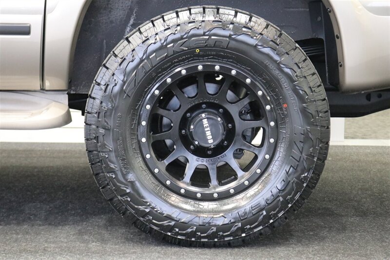 2002 Ford Excursion Limited  CALIFORNIA EXCURSION SINCE NEW* 100% RUST FREE* BILSTEIN LEVEL KIT W/BILSTEIN 5100 SHOCKS* NEW 35 " FALKEN A/T4w & 20 " METHOD WHEELS* ALL BOOKS & KEYS* FULLY SERVICED - Photo 56 - Portland, OR 97230