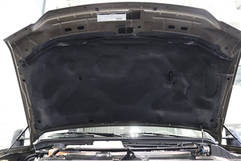 2002 Ford Excursion Limited  CALIFORNIA EXCURSION SINCE NEW* 100% RUST FREE* BILSTEIN LEVEL KIT W/BILSTEIN 5100 SHOCKS* NEW 35 " FALKEN A/T4w & 20 " METHOD WHEELS* ALL BOOKS & KEYS* FULLY SERVICED - Photo 39 - Portland, OR 97230