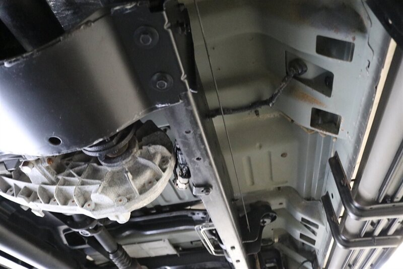 2002 Ford Excursion Limited  CALIFORNIA EXCURSION SINCE NEW* 100% RUST FREE* BILSTEIN LEVEL KIT W/BILSTEIN 5100 SHOCKS* NEW 35 " FALKEN A/T4w & 20 " METHOD WHEELS* ALL BOOKS & KEYS* FULLY SERVICED - Photo 29 - Portland, OR 97230