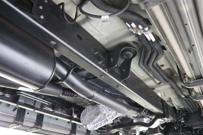 2002 Ford Excursion Limited  CALIFORNIA EXCURSION SINCE NEW* 100% RUST FREE* BILSTEIN LEVEL KIT W/BILSTEIN 5100 SHOCKS* NEW 35 " FALKEN A/T4w & 20 " METHOD WHEELS* ALL BOOKS & KEYS* FULLY SERVICED - Photo 24 - Portland, OR 97230