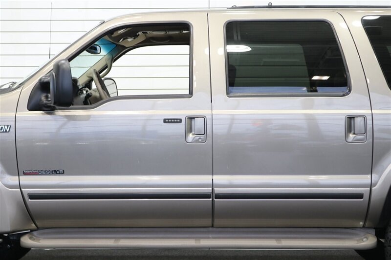 2002 Ford Excursion Limited  CALIFORNIA EXCURSION SINCE NEW* 100% RUST FREE* BILSTEIN LEVEL KIT W/BILSTEIN 5100 SHOCKS* NEW 35 " FALKEN A/T4w & 20 " METHOD WHEELS* ALL BOOKS & KEYS* FULLY SERVICED - Photo 48 - Portland, OR 97230