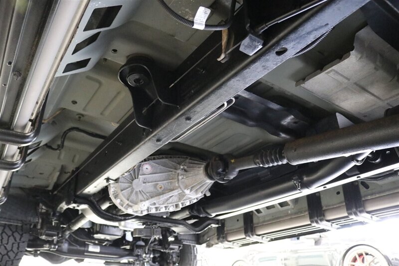 2002 Ford Excursion Limited  CALIFORNIA EXCURSION SINCE NEW* 100% RUST FREE* BILSTEIN LEVEL KIT W/BILSTEIN 5100 SHOCKS* NEW 35 " FALKEN A/T4w & 20 " METHOD WHEELS* ALL BOOKS & KEYS* FULLY SERVICED - Photo 27 - Portland, OR 97230