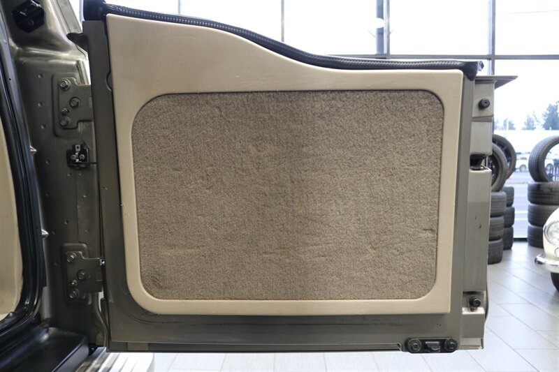 2002 Ford Excursion Limited  CALIFORNIA EXCURSION SINCE NEW* 100% RUST FREE* BILSTEIN LEVEL KIT W/BILSTEIN 5100 SHOCKS* NEW 35 " FALKEN A/T4w & 20 " METHOD WHEELS* ALL BOOKS & KEYS* FULLY SERVICED - Photo 64 - Portland, OR 97230