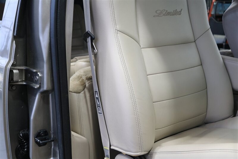 2002 Ford Excursion Limited  CALIFORNIA EXCURSION SINCE NEW* 100% RUST FREE* BILSTEIN LEVEL KIT W/BILSTEIN 5100 SHOCKS* NEW 35 " FALKEN A/T4w & 20 " METHOD WHEELS* ALL BOOKS & KEYS* FULLY SERVICED - Photo 71 - Portland, OR 97230