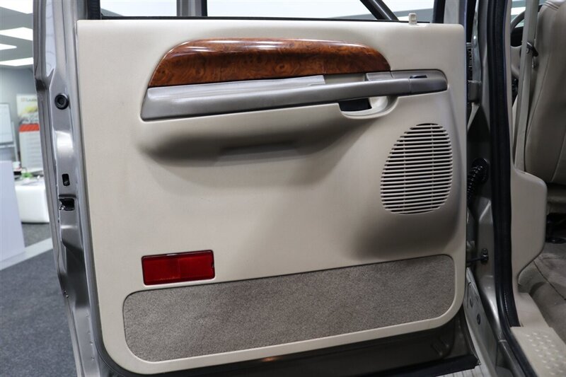 2002 Ford Excursion Limited  CALIFORNIA EXCURSION SINCE NEW* 100% RUST FREE* BILSTEIN LEVEL KIT W/BILSTEIN 5100 SHOCKS* NEW 35 " FALKEN A/T4w & 20 " METHOD WHEELS* ALL BOOKS & KEYS* FULLY SERVICED - Photo 62 - Portland, OR 97230