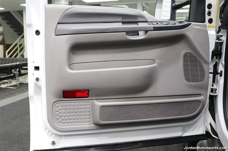 1999 Ford F-350 XLT   - Photo 70 - Portland, OR 97230