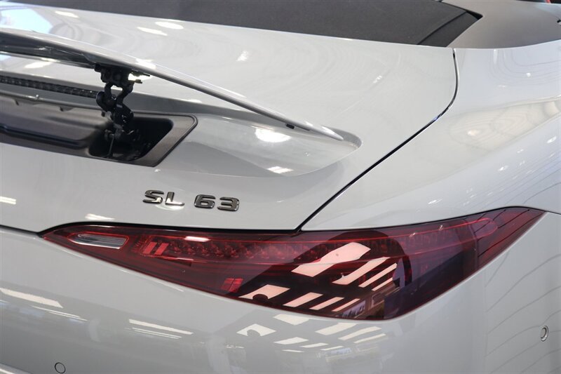 2023 Mercedes-Benz AMG SL 63 1-OWNER* 202K MSRP* CARBON FIBER PKG* AERODYNAMICS PKG* 21 " AMG FORGED WHEELS* DRIVER ASSISTANCE PKG* PERFORMANCE LINE PKG* AMG DARK LIGHT PKG* EXTENDED NIGHT PKG* NIGHT PKG - Photo 53 - Portland, OR 97230