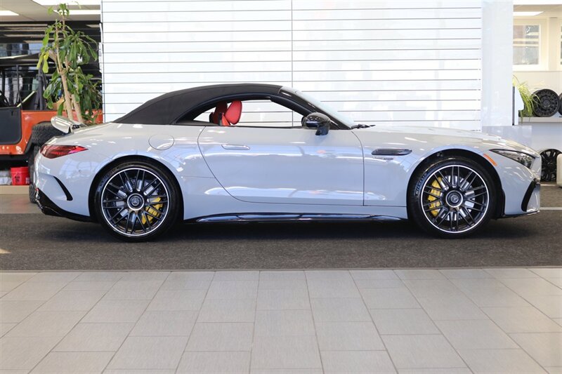 2023 Mercedes-Benz AMG SL 63 1-OWNER* 202K MSRP* CARBON FIBER PKG* AERODYNAMICS PKG* 21 " AMG FORGED WHEELS* DRIVER ASSISTANCE PKG* PERFORMANCE LINE PKG* AMG DARK LIGHT PKG* EXTENDED NIGHT PKG* NIGHT PKG - Photo 9 - Portland, OR 97230