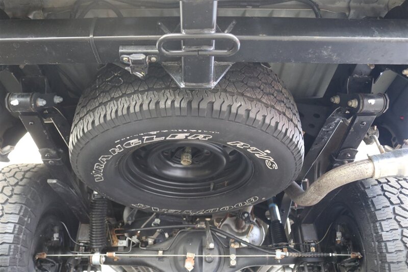 2004 Toyota Tacoma V6  1-OWNER* 100% RUST FREE* NEW 2.5 " BILSTEIN TOYTEC ADJUSTABLE LEVEL LIFT W/ NEW 17 " TRD PROs & 33 " FALKEN A/T4s* TIMING BELT DONE 18K MLS AGO* NEW FLUIDS-AXLES* ALL BOOKS & KEYS & WINDOW STICKER - Photo 35 - Portland, OR 97230