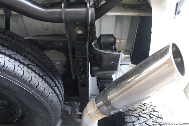 2007 Chevrolet Silverado 2500 LT1 LT1 4dr Crew Cab  2-OWNER* 0-RUST* NEVER HAD 5TH WHEEL OR GOOSENECK* LEVELED ON NEW 33 "BFG KO3 10-PLYs* 6-PASSENGER SEATING* FULL FRESH SERVICE* 52 GALLON TITAN FUEL TANK* ALL STOCK W/NO UPGRADES - Photo 34 - Portland, OR 97230