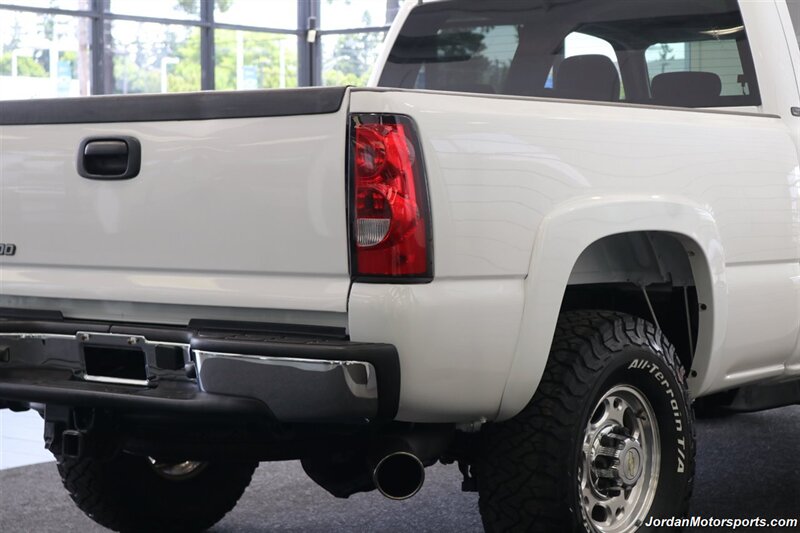 2007 Chevrolet Silverado 2500 LT1 LT1 4dr Crew Cab  2-OWNER* 0-RUST* NEVER HAD 5TH WHEEL OR GOOSENECK* LEVELED ON NEW 33 "BFG KO3 10-PLYs* 6-PASSENGER SEATING* FULL FRESH SERVICE* 52 GALLON TITAN FUEL TANK* ALL STOCK W/NO UPGRADES - Photo 40 - Portland, OR 97230